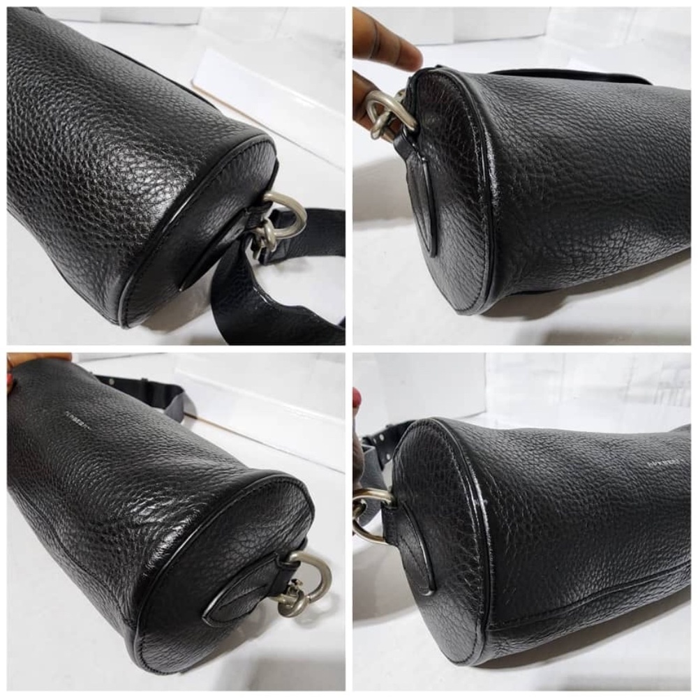 Authentic BURBERRY Calfskin The Barrel Bag Black - Picture 12 of 16